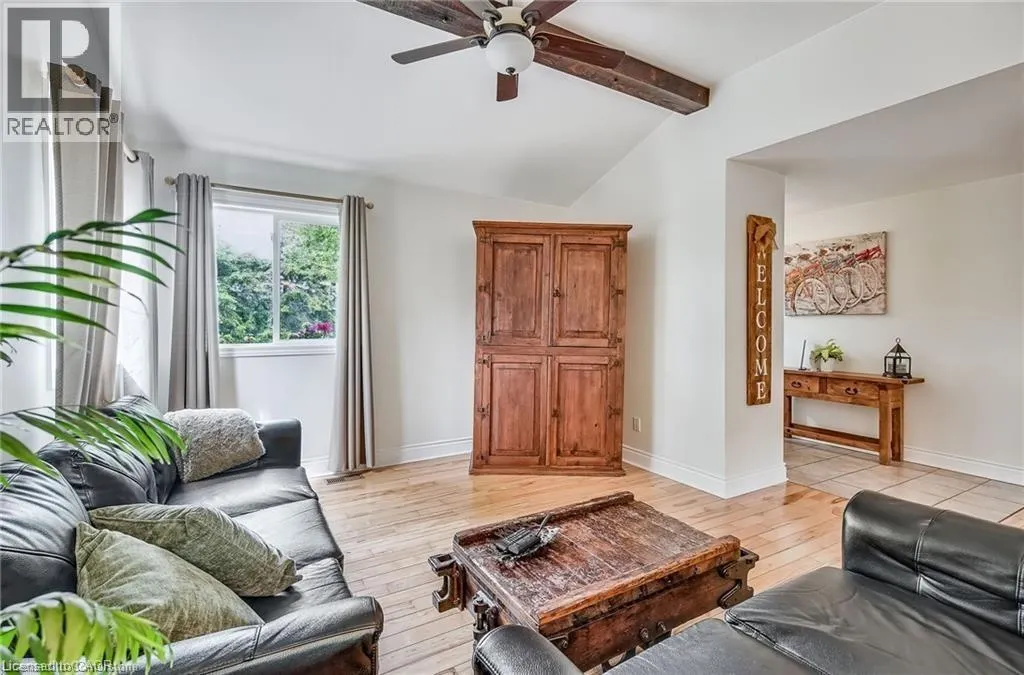 8 BEACH Road