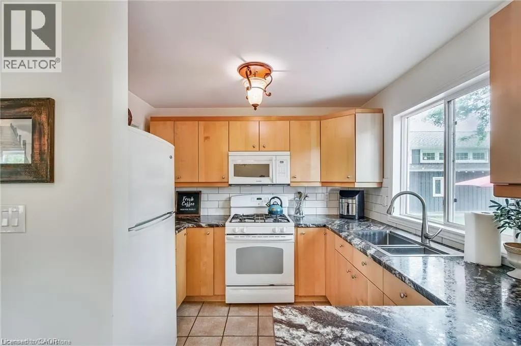 8 BEACH Road