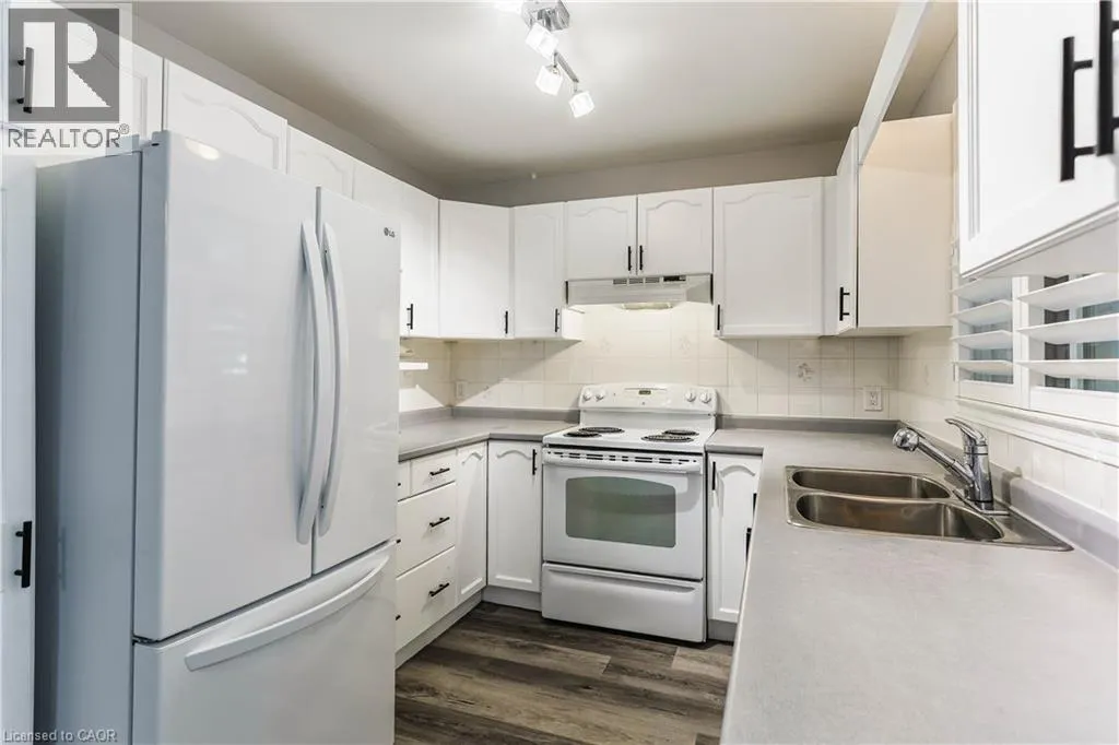 1030 COLBORNE Street E Unit# 20, #20