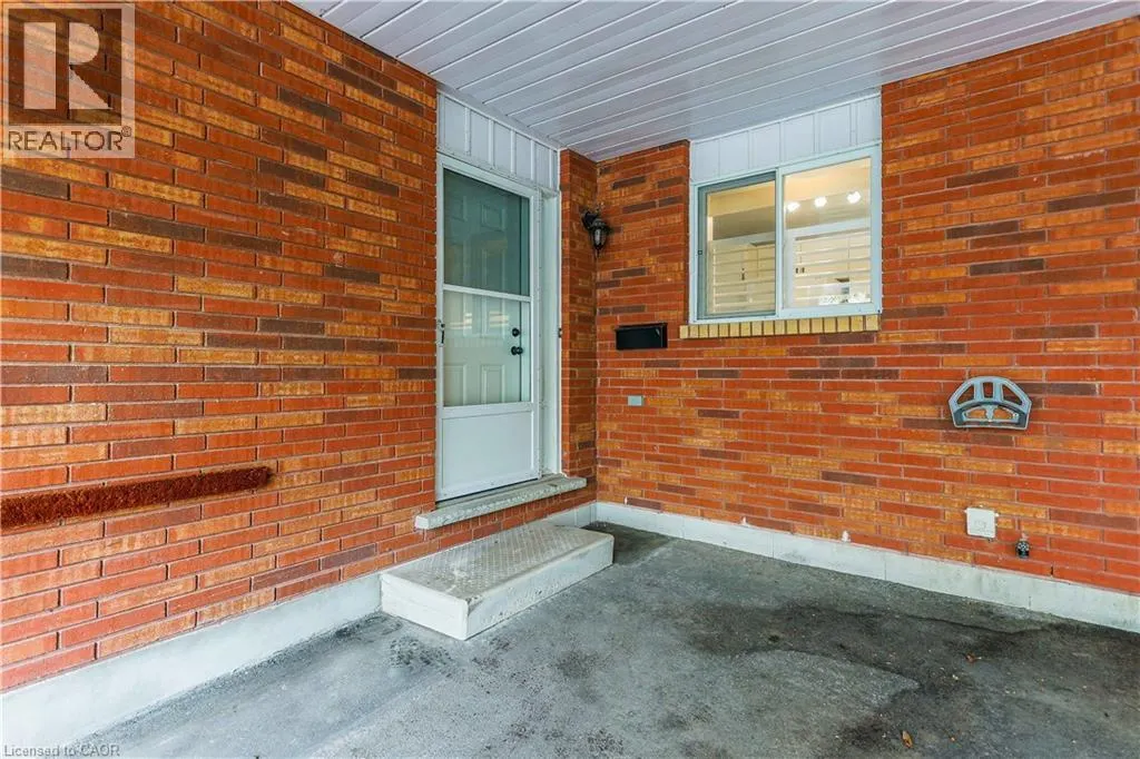 1030 COLBORNE Street E Unit# 20, #20