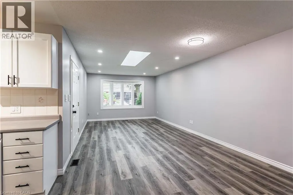1030 COLBORNE Street E Unit# 20, #20