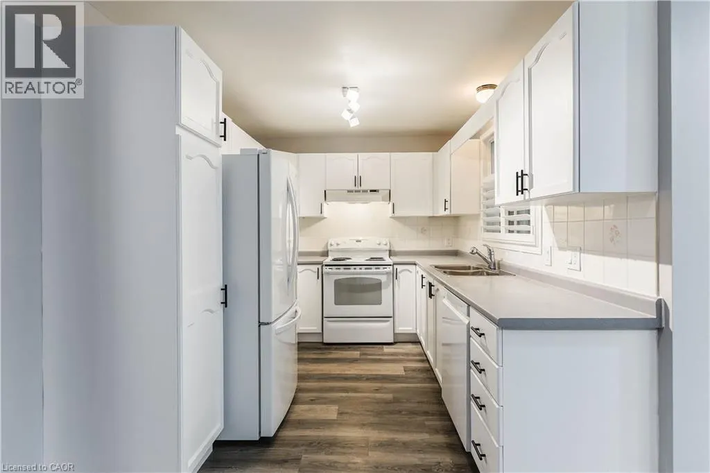 1030 COLBORNE Street E Unit# 20, #20