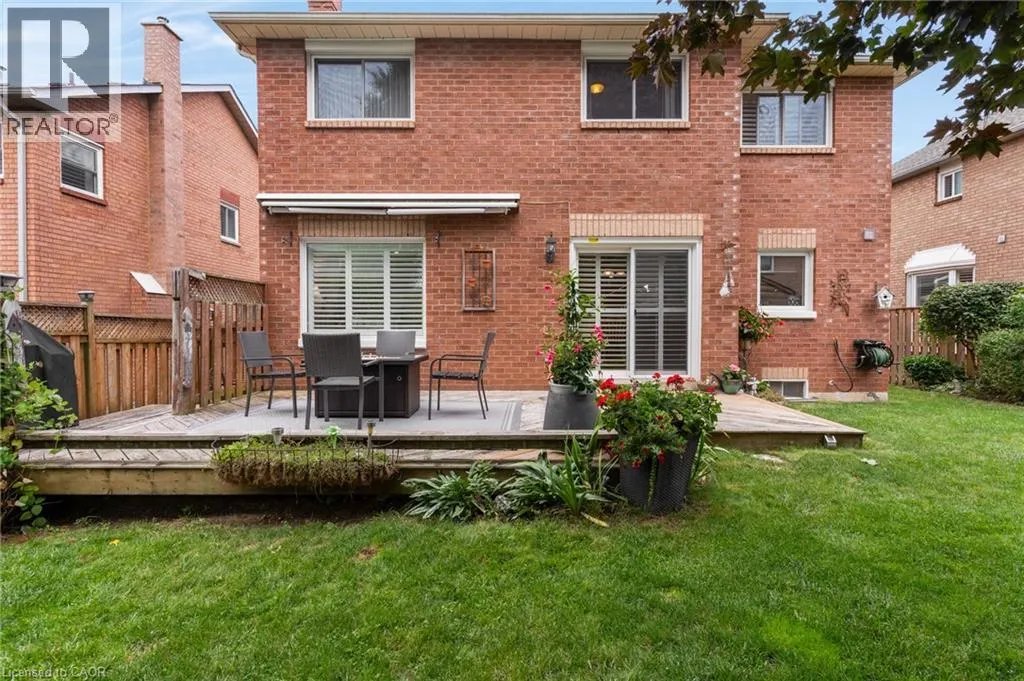 20 ANGLEROCK Drive