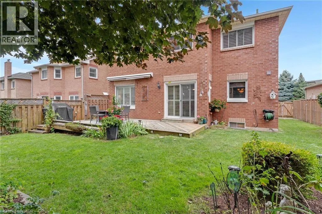 20 ANGLEROCK Drive