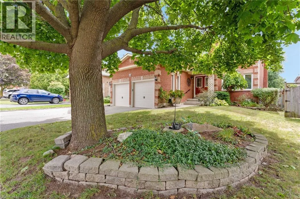 20 ANGLEROCK Drive