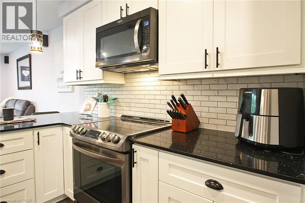 410 PIONEER Drive Unit# 6, #6