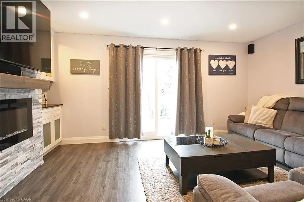 410 PIONEER Drive Unit# 6, #6