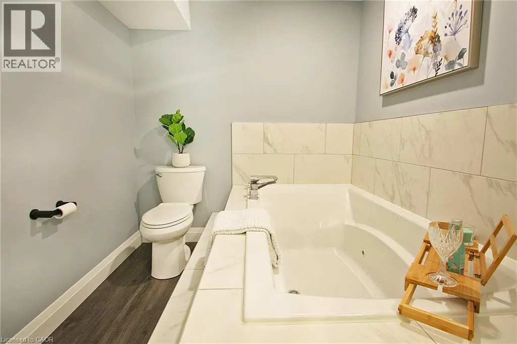 410 PIONEER Drive Unit# 6, #6
