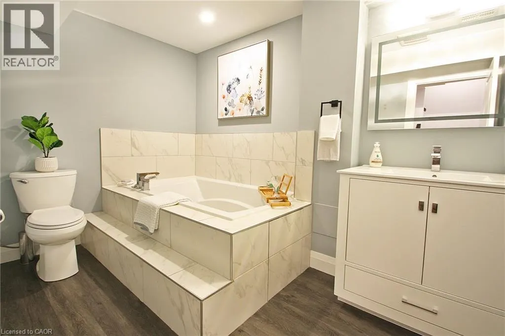 410 PIONEER Drive Unit# 6, #6