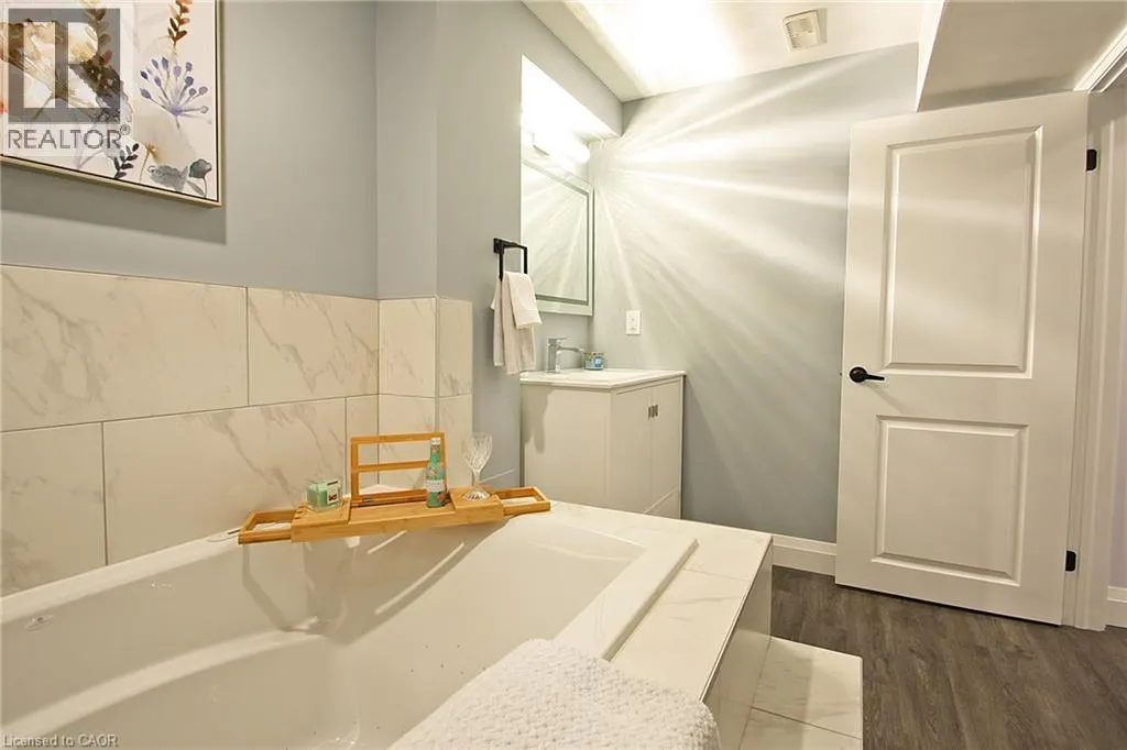 410 PIONEER Drive Unit# 6, #6