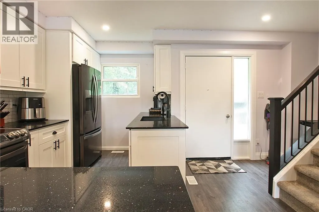 410 PIONEER Drive Unit# 6, #6