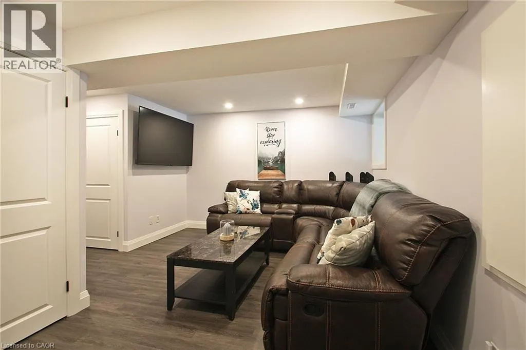 410 PIONEER Drive Unit# 6, #6