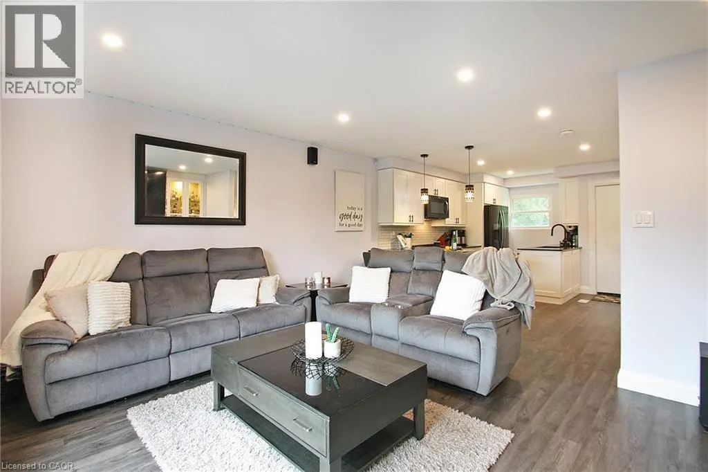 410 PIONEER Drive Unit# 6, #6