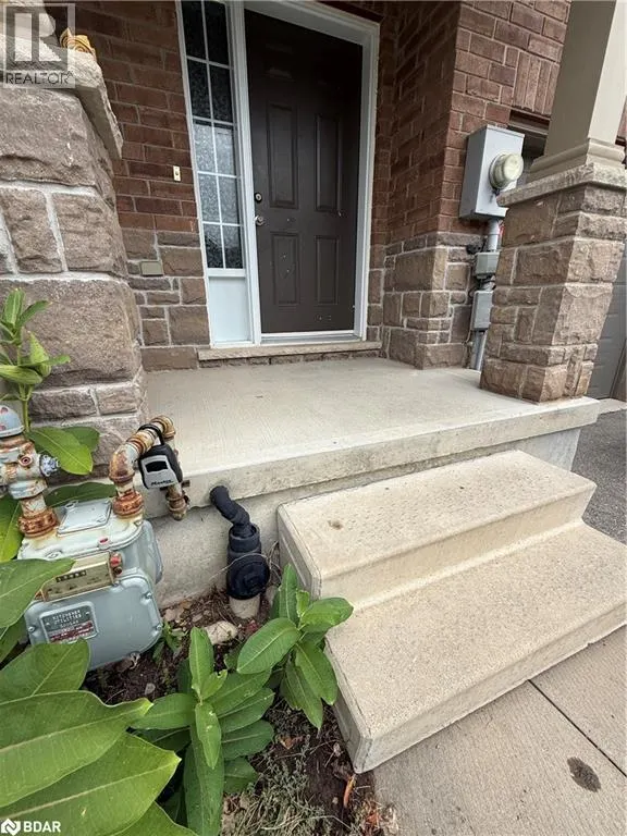 933 ZELLER Crescent