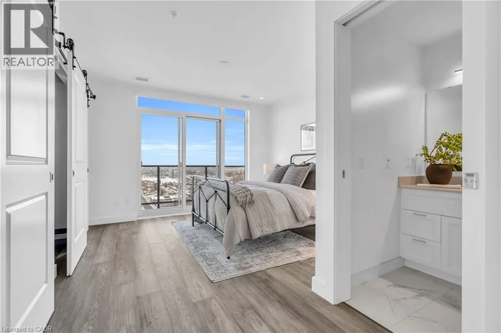 15 GLEBE Street Unit# PH2001, #PH2001