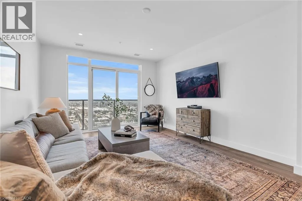 15 GLEBE Street Unit# PH2001, #PH2001