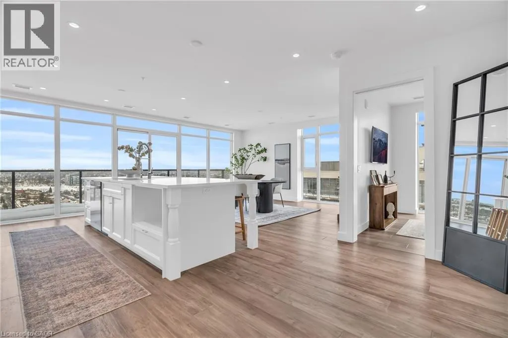 15 GLEBE Street Unit# PH2001, #PH2001