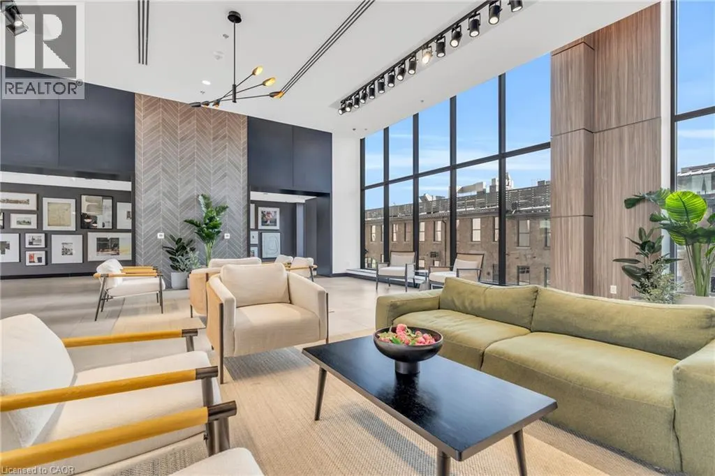 15 GLEBE Street Unit# PH2001, #PH2001