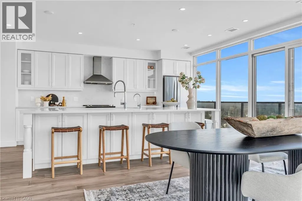 15 GLEBE Street Unit# PH2001, #PH2001