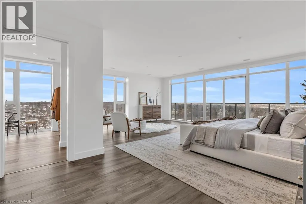 15 GLEBE Street Unit# PH2001, #PH2001