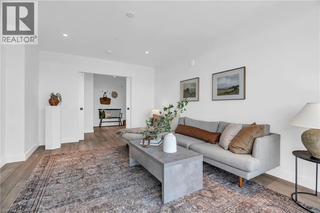 15 GLEBE Street Unit# PH2001, #PH2001