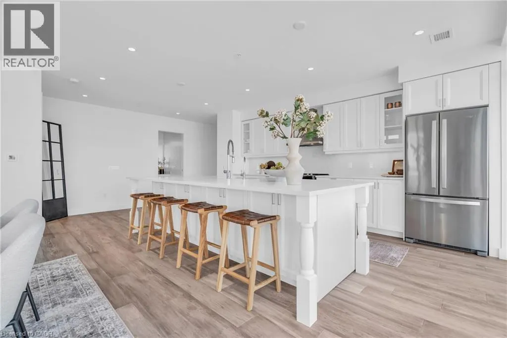 15 GLEBE Street Unit# PH2001, #PH2001
