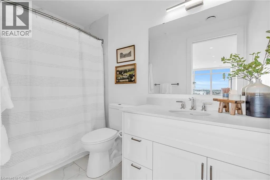15 GLEBE Street Unit# PH2001, #PH2001