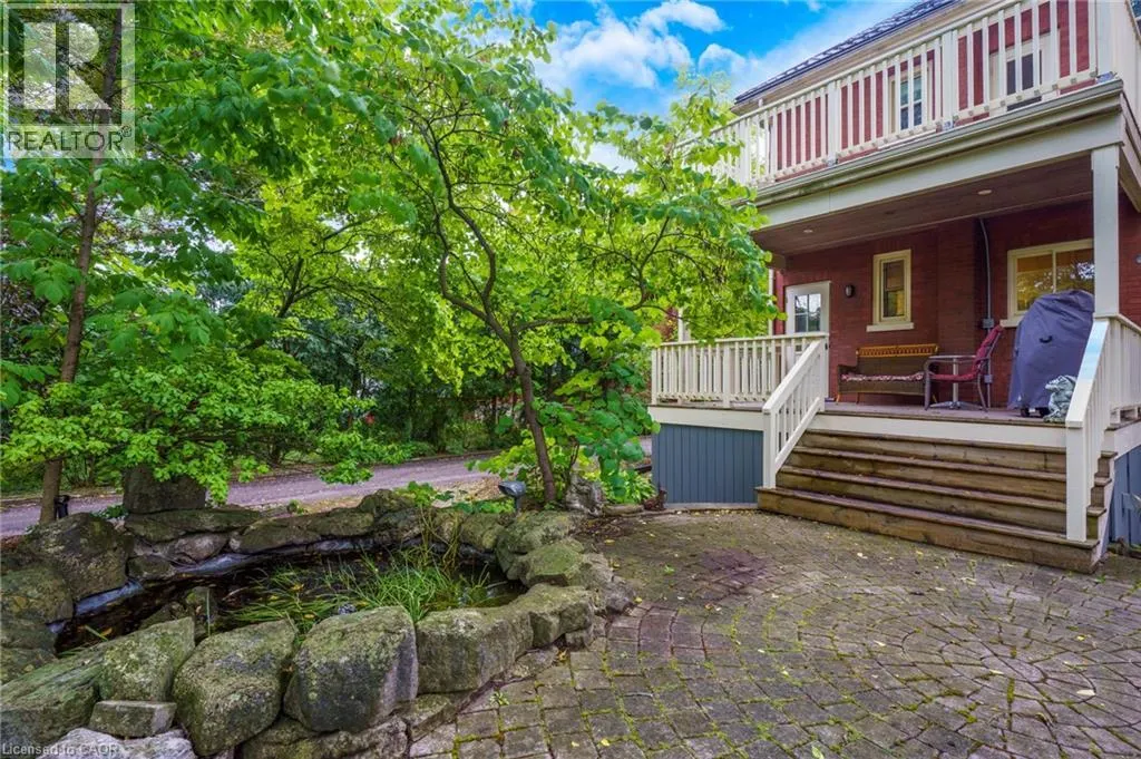 36 WENTWORTH Avenue
