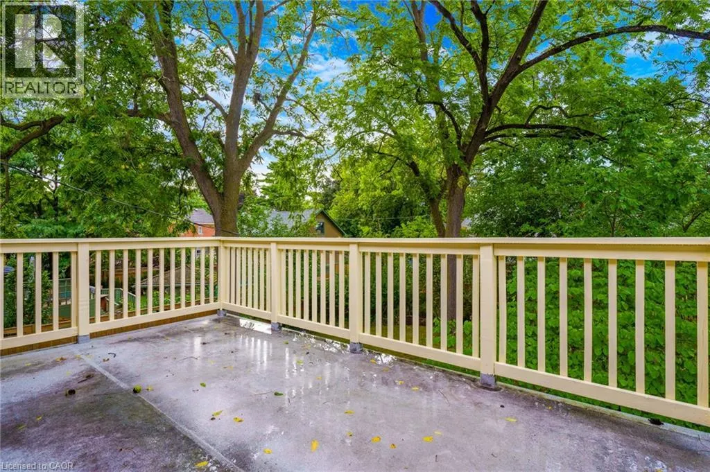 36 WENTWORTH Avenue