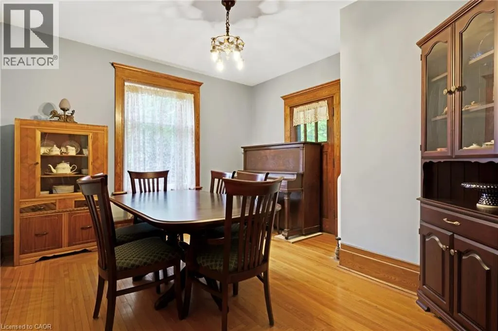 36 WENTWORTH Avenue