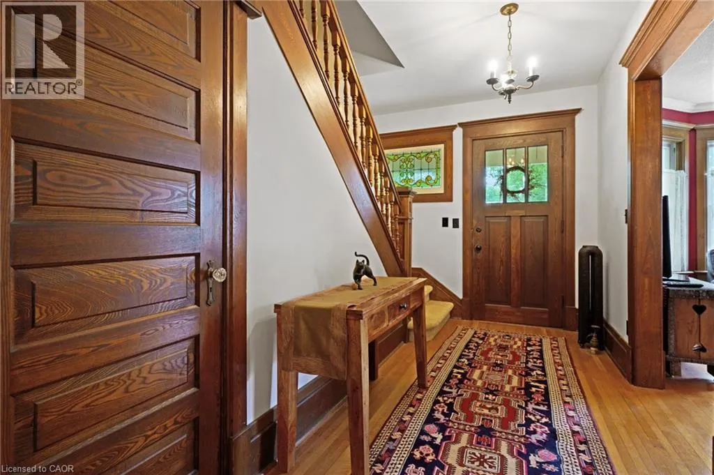 36 WENTWORTH Avenue