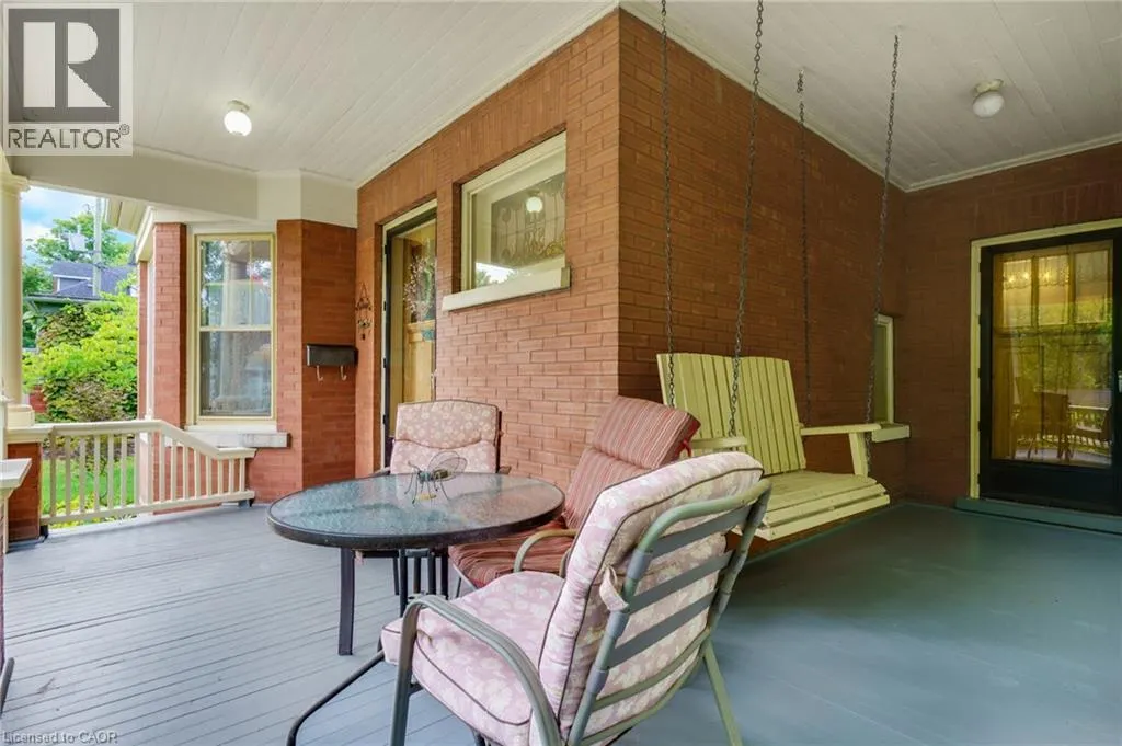 36 WENTWORTH Avenue