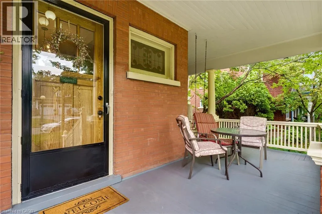 36 WENTWORTH Avenue