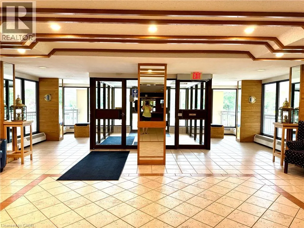 5250 LAKESHORE Road Unit# 1708, #1708