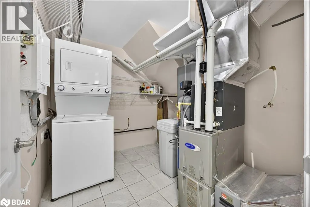 49 FERNDALE Drive S Unit# 8, #8