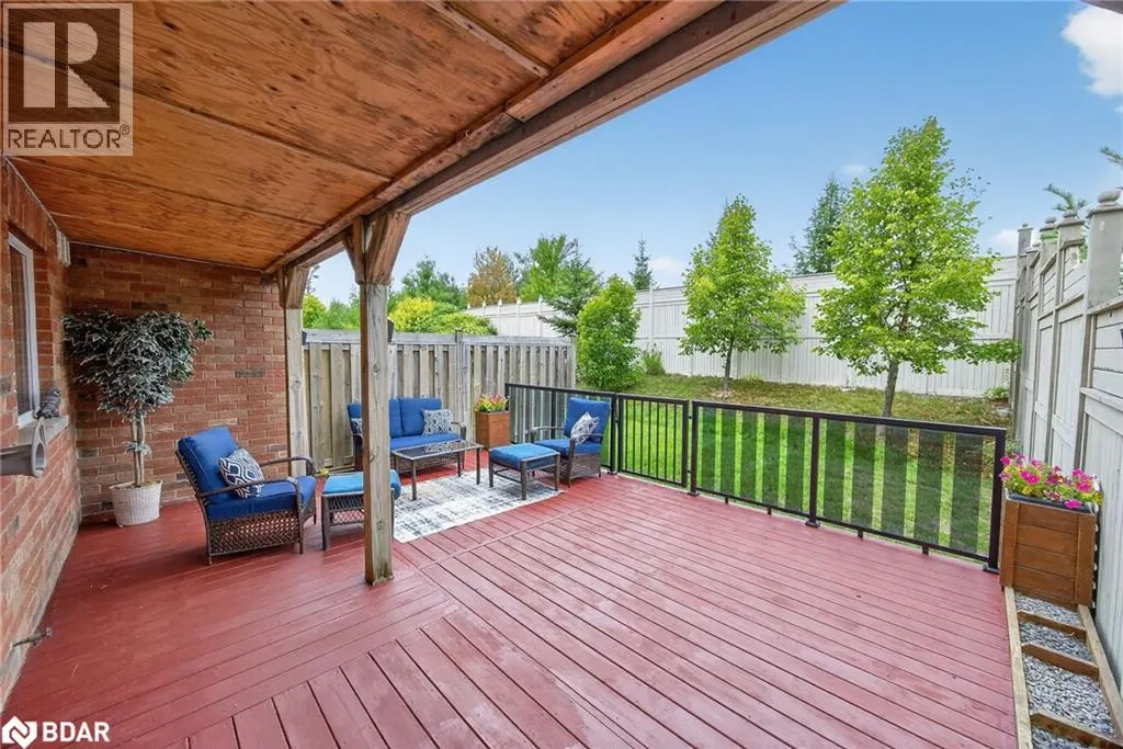 49 FERNDALE Drive S Unit# 8, #8