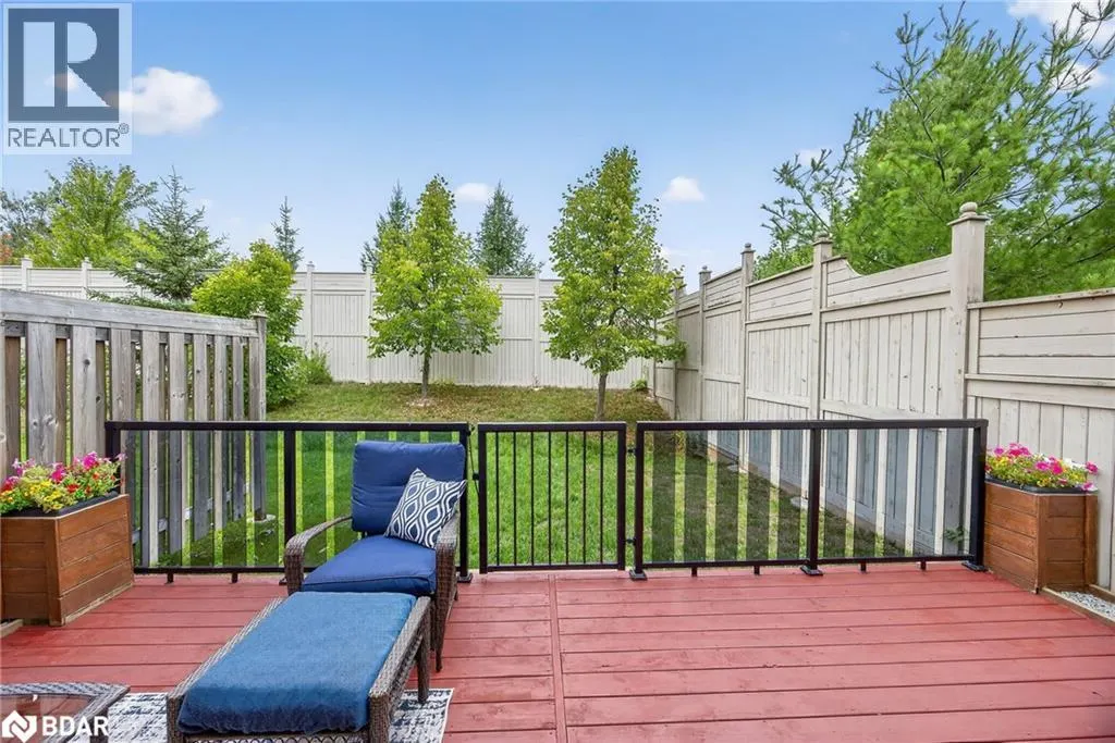 49 FERNDALE Drive S Unit# 8, #8