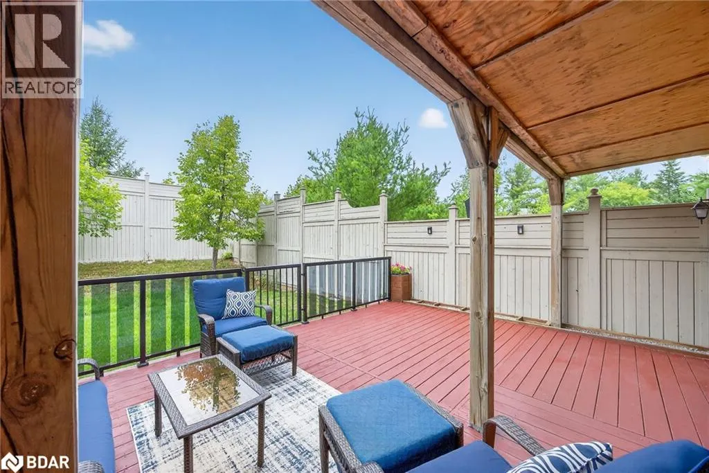 49 FERNDALE Drive S Unit# 8, #8