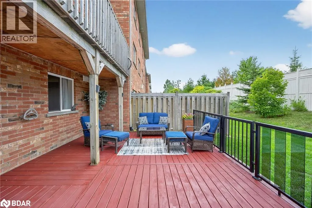 49 FERNDALE Drive S Unit# 8, #8