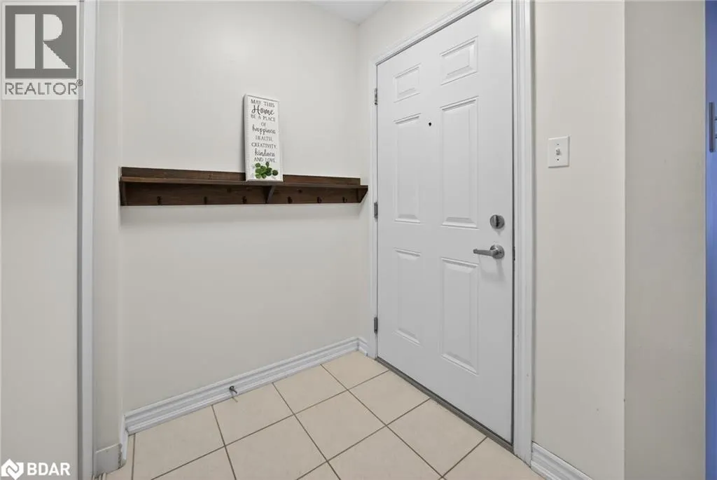 49 FERNDALE Drive S Unit# 8, #8