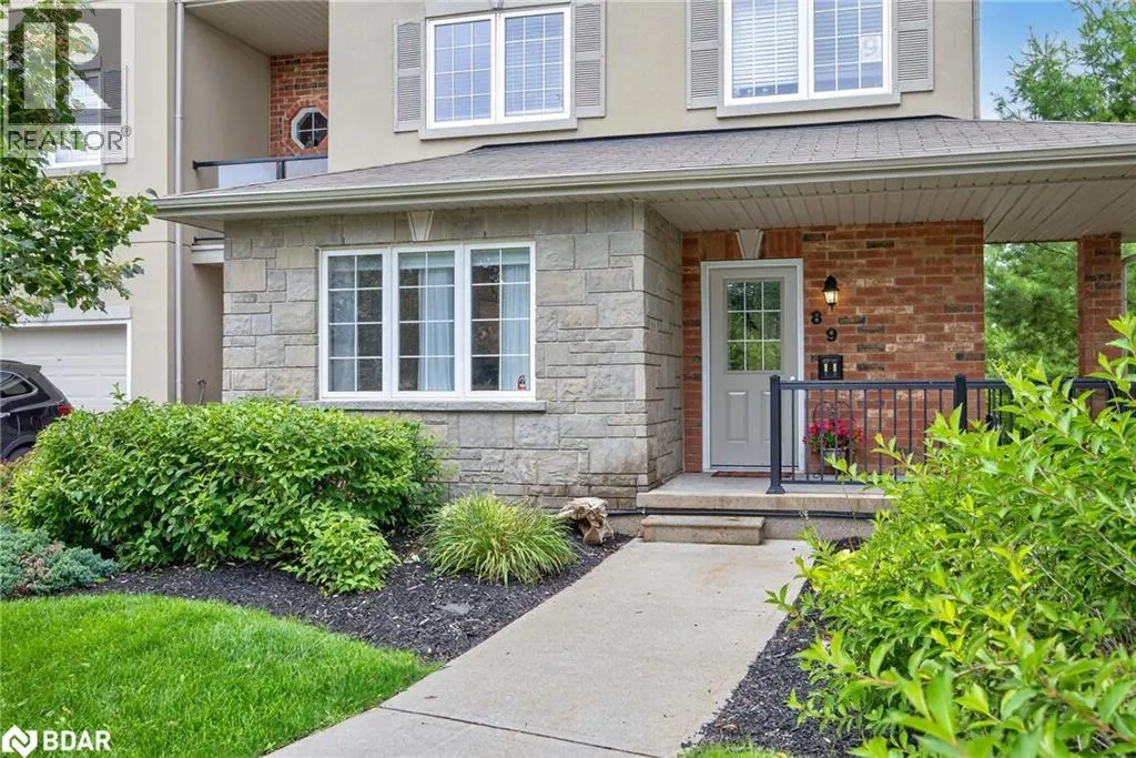 49 FERNDALE Drive S Unit# 8, #8