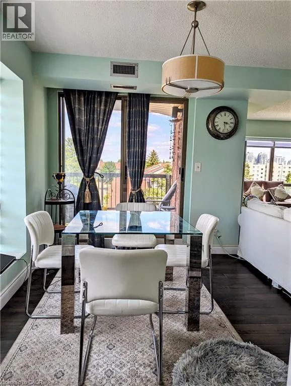 300 KEATS Way Unit# 407, #407