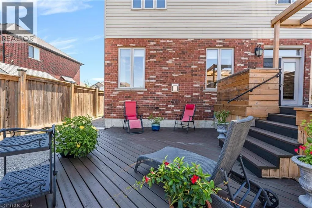 60 GARINGER Crescent
