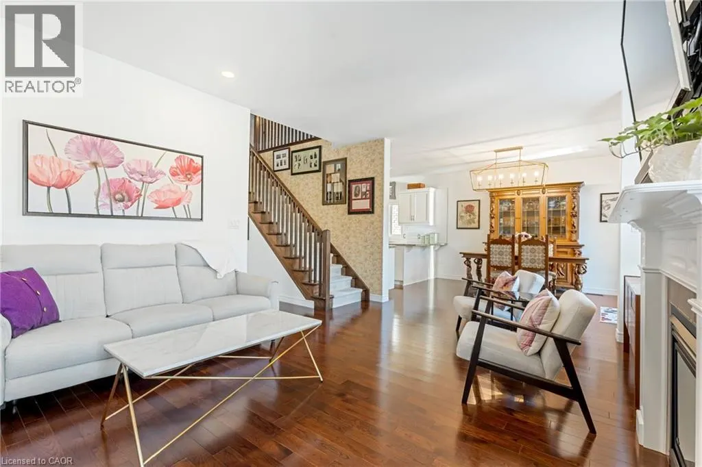 60 GARINGER Crescent