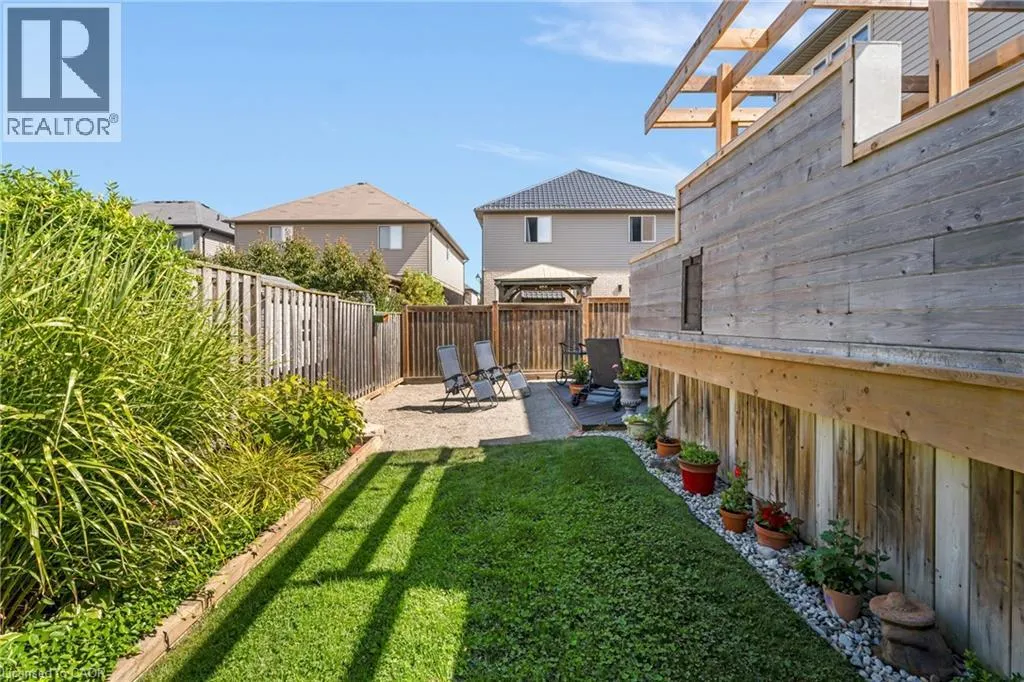 60 GARINGER Crescent