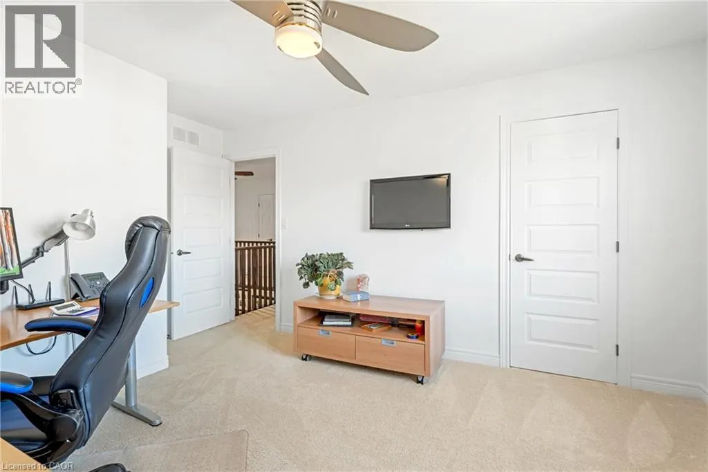 60 GARINGER Crescent