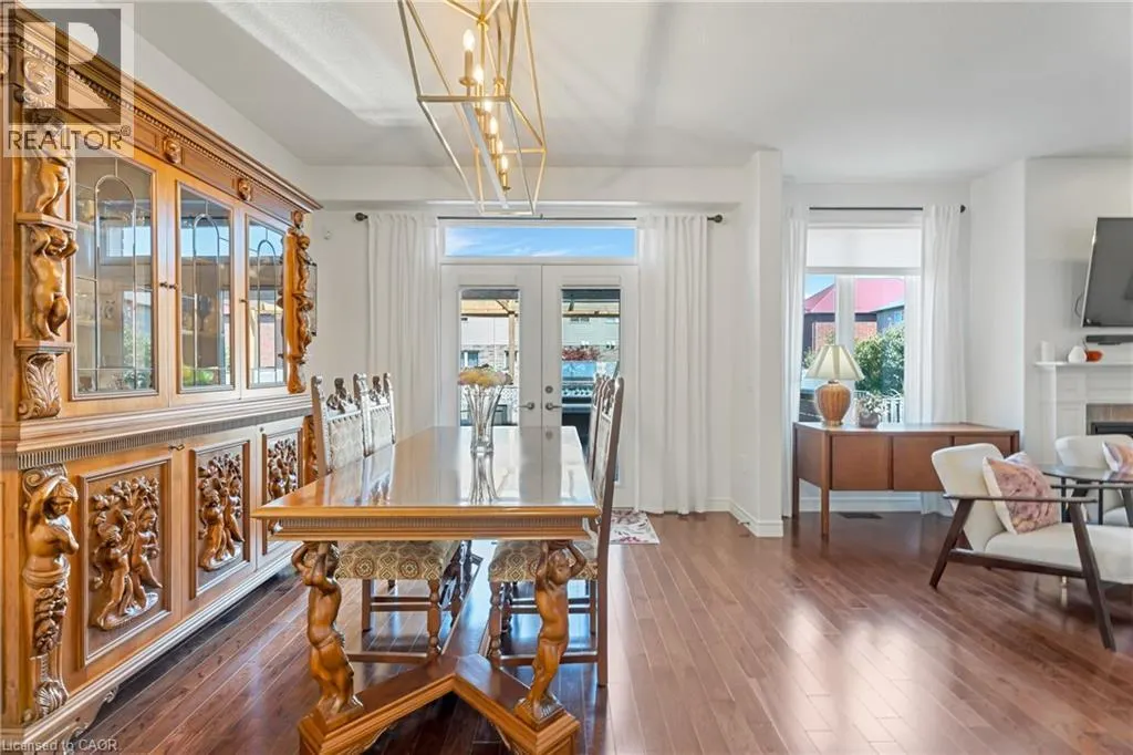 60 GARINGER Crescent