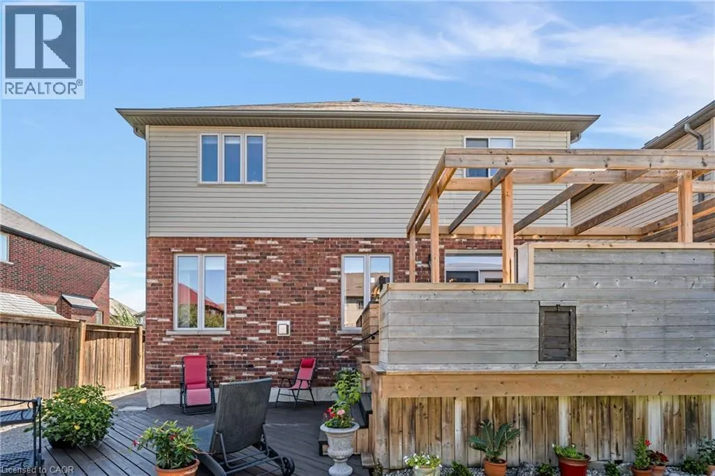 60 GARINGER Crescent