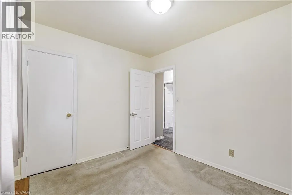 5446 CALVERT Place