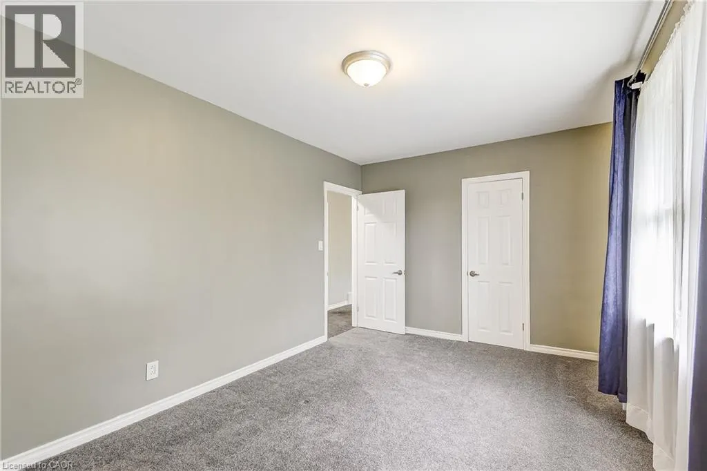 5446 CALVERT Place